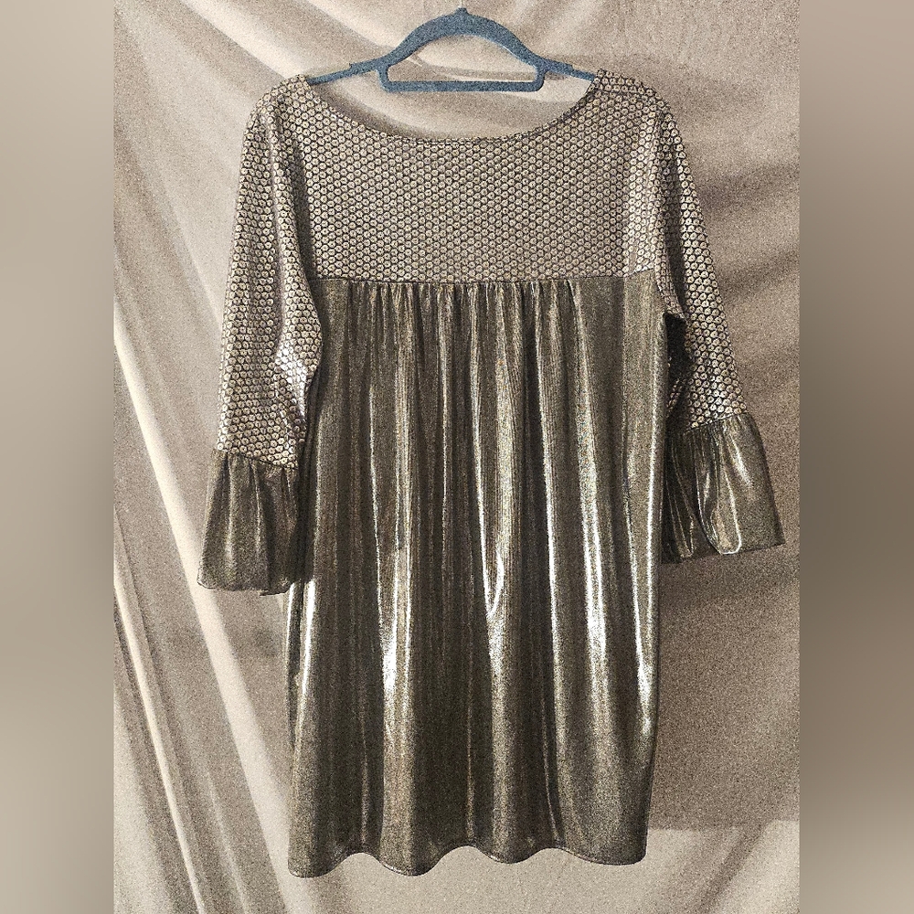 Womens Top‎ Size XL NY Collection Silver Shiny